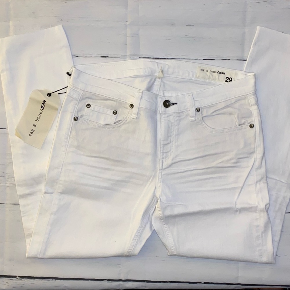 🧁🆕 Rag & Bone - Dre Distressed Capri - Size 29